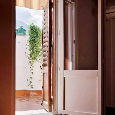 Semesterbostad Casa Al Plumbago Termini Imerese