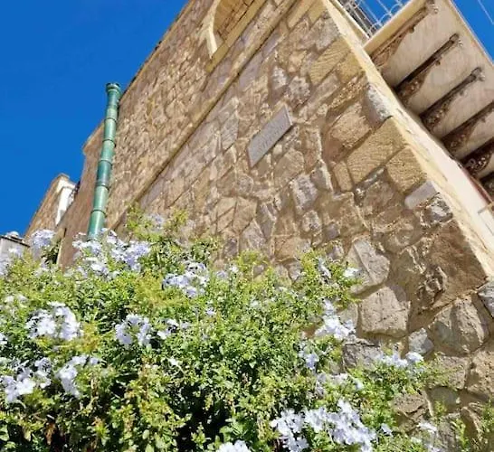 Casa Al Plumbago